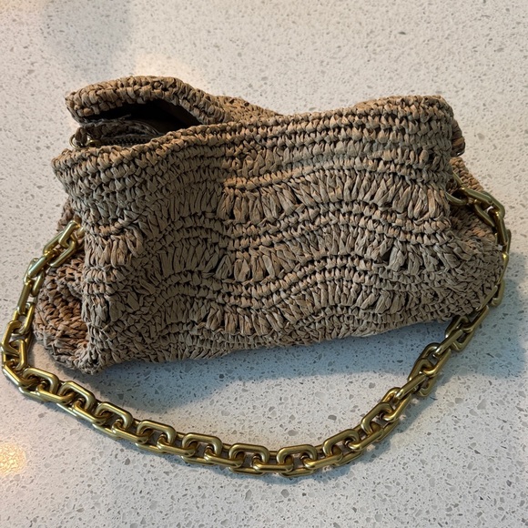 Zara Handbags - Zara woven raffia beach bag with golden chain
